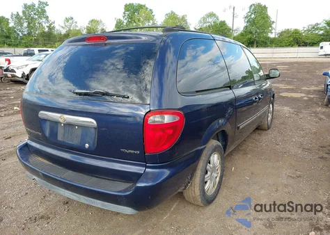 2005 Chrysler Town & Country Touring из США, поврежденный, VIN 2C4GP54L15R494264